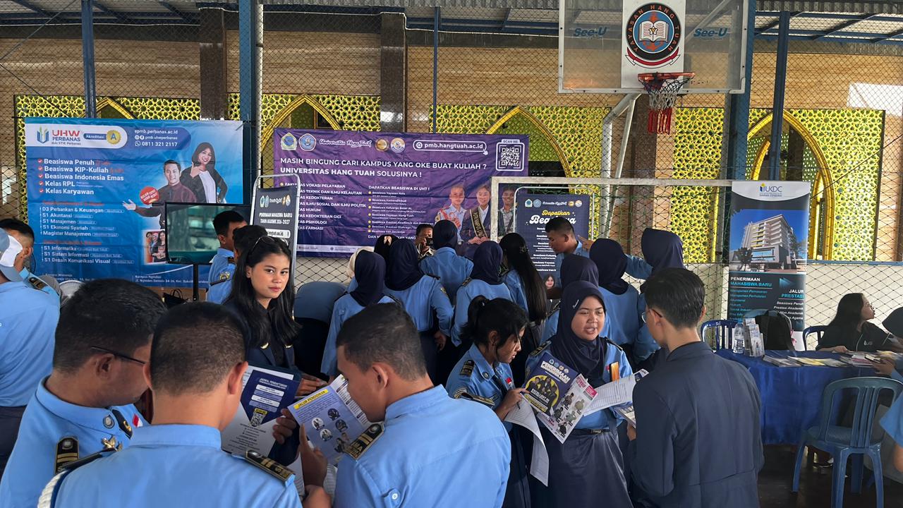 Universitas Hang Tuah Surabaya Perkuat Sinergi Pendidikan di Campus Expo SMA Hang Tuah 1 Surabaya