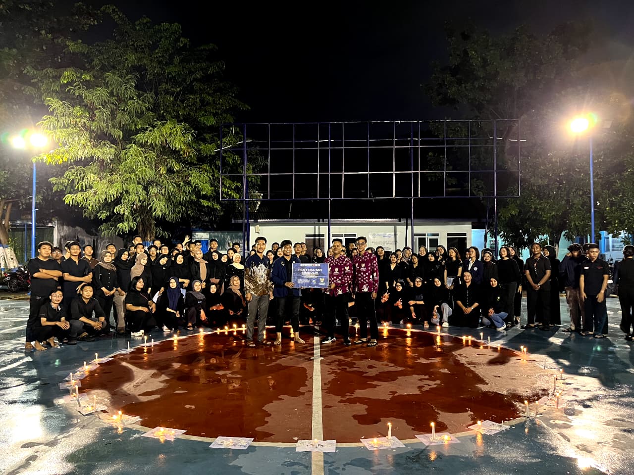 Wujud Nyata Solidaritas: UHT Surabaya Serahkan Bantuan Kemanusiaan Lewat BAZNAS Kota Surabaya