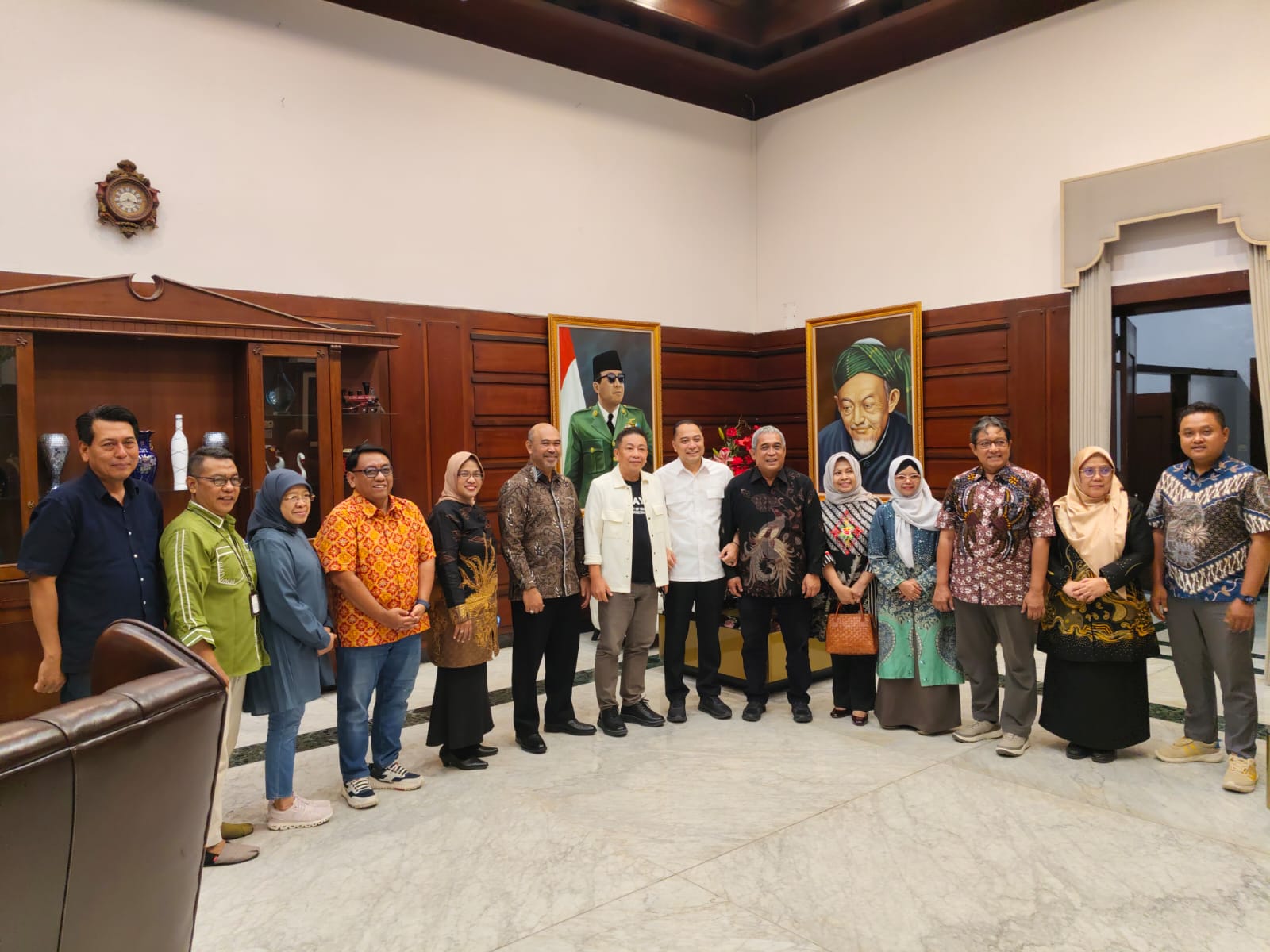 Rektor UHT dan Walikota Surabaya Bahas Skema Bantuan Kuliah bagi Mahasiswa