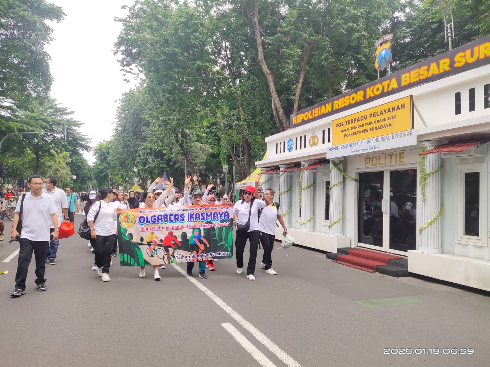 Komunitas IKASMAYA Adakan OLGABERS IKASMAYA di Taman Bungkul Surabaya