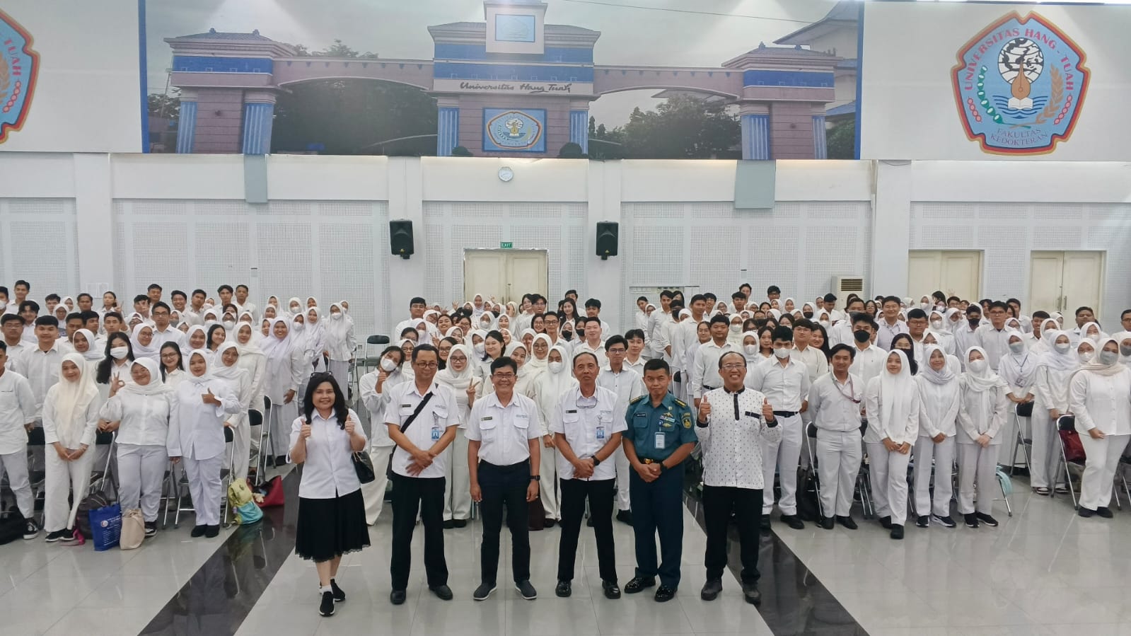 Siap Mengabdi untuk Negeri, Dokter Muda Angkatan 50 FK UHT Resmi Dibekali