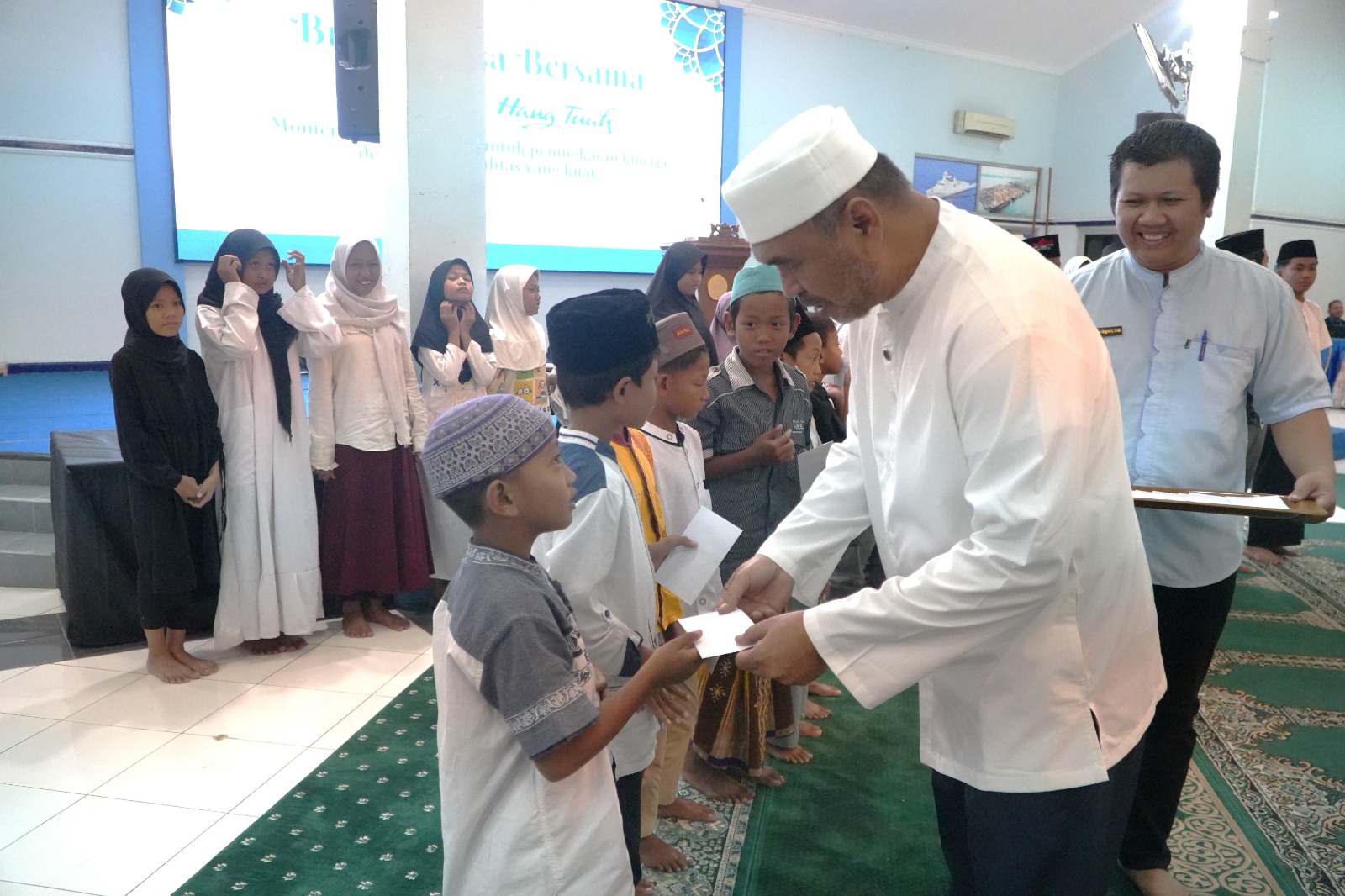 Universitas Hang Tuah Gelar Buka Puasa Bersama, Rektor Tekankan Makna Keikhlasan dan Kebersamaan