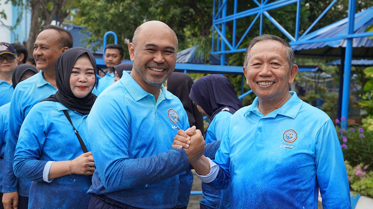 Semarak dan Penuh Makna: UHT Rayakan Ulang Tahun 98 Karyawan dengan Senam SKJ 88, Apresiasi, dan Kue Kebersamaan